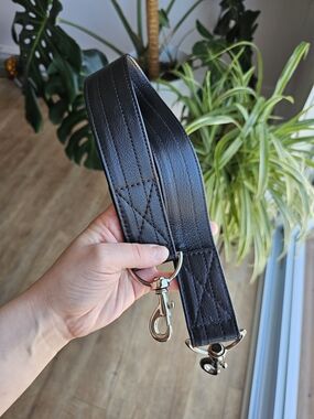 Black And Nickle Wide Shoulder Strap From Rough&Tumble Bags.